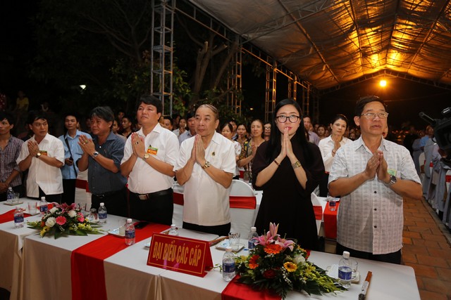 Chiêm bái tôn tượng Phật ngọc tại chùa Dâu, Bắc Ninh - Ảnh minh hoạ 2